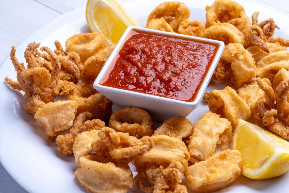 Fried calamari with marinara and lemon